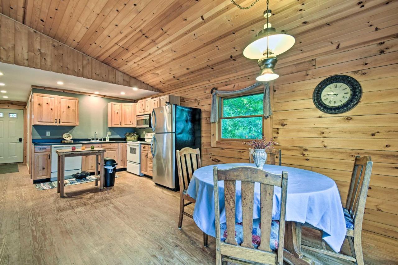 Cozy Amish Country Cabin On Shipshewana Lake! Exterior foto